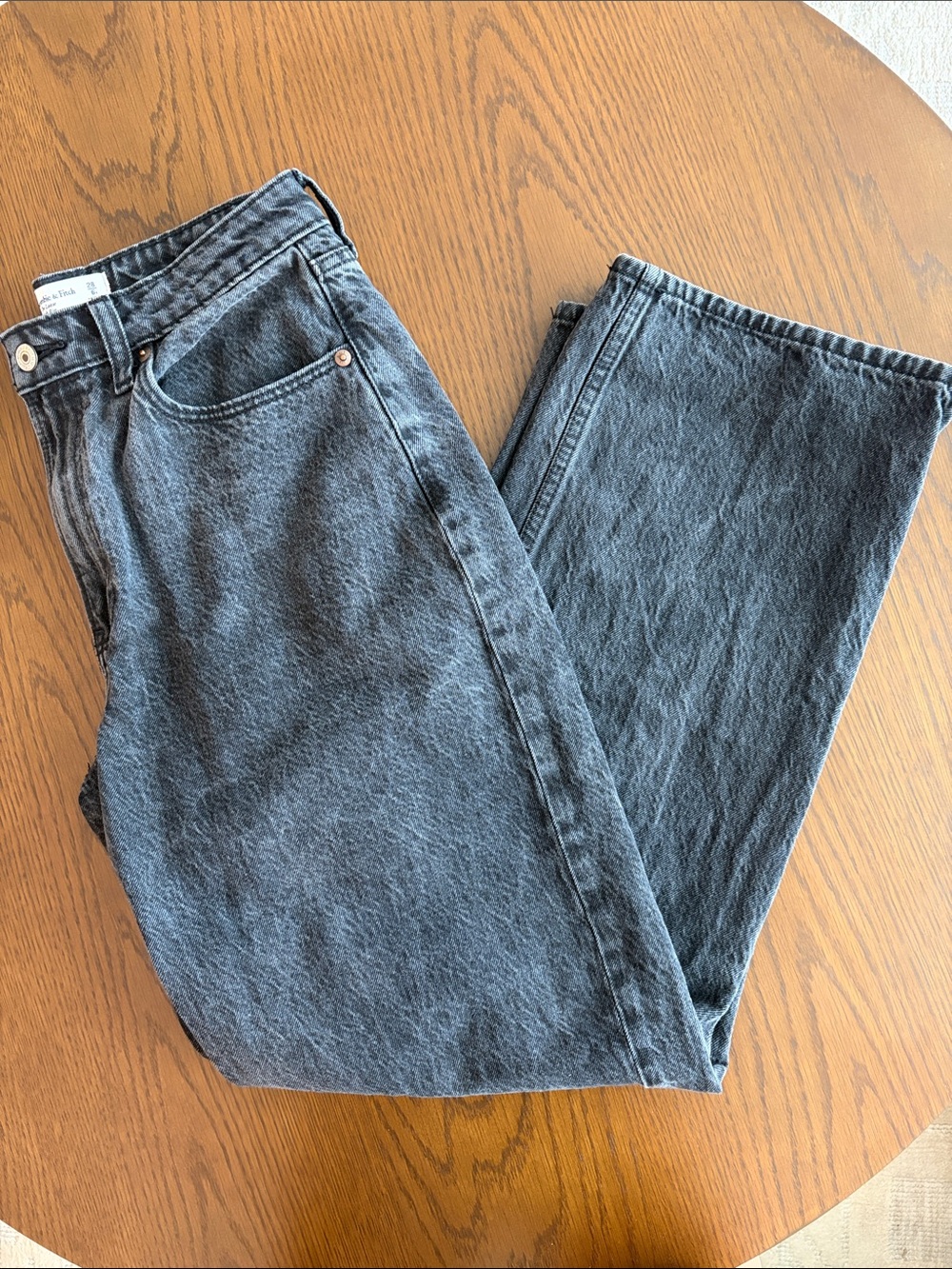 Abercrombie Curve Love The Loose High Rise Jeans - Black Wash - Picture 3 of 5
